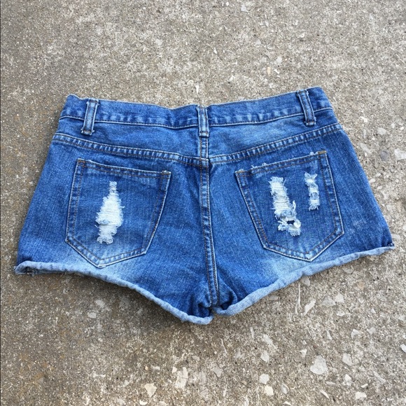 Distressed Jean Shorts! - Picture 7 of 9